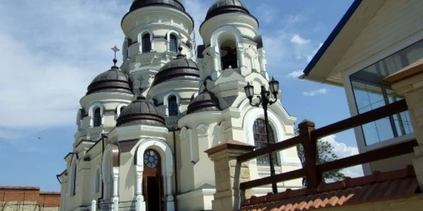Mănăstirea Căpriana este una dintre cele mai frumoase mănăstiri din Moldova