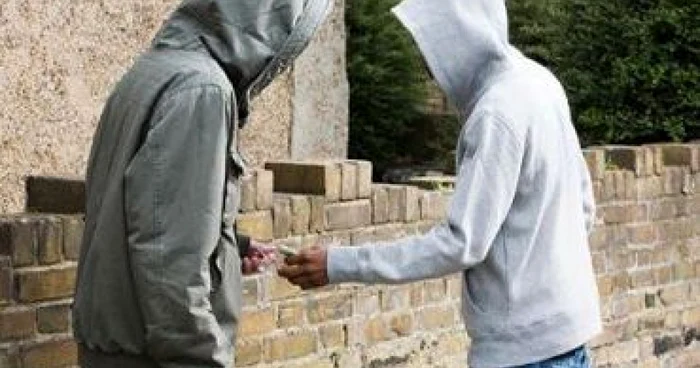 Peste 100 de minori britanici sunt condamnaţi penal în fiecare zi