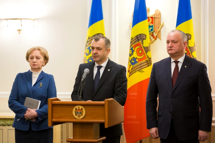 Igor Dodon, premierul Ion Chicu şi speakera Zinaida Greceanîi