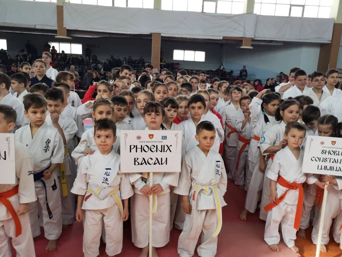 Karatiştii şi Bacău au confirmat la competiţie