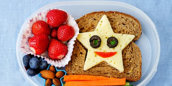 Pachețel pentru copii, la școală. FOTO tasteofhome.com