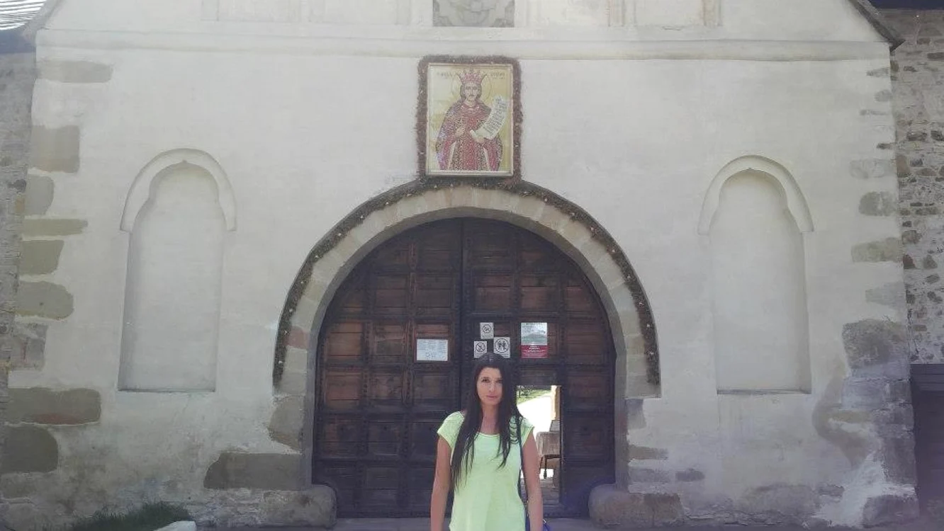 Elena Băsescu a vizitat mănăstirile din judeţul Suceava şi Cetatea de Scaun a Sucevei FOTO: Facebook