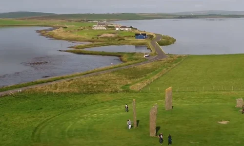 Un pod vechi de sute de ani a fost descoperit în Scoţia sub un rău jpeg