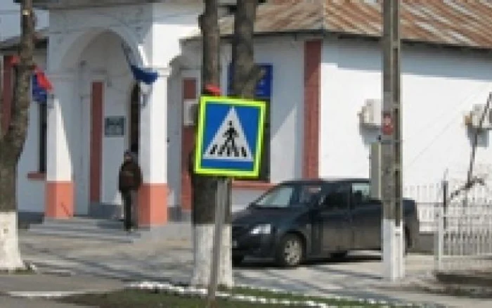 Galaţi:Un primar s-a dat în judecată pentru a se autopremia