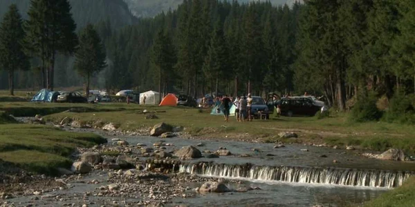 Turiştii au fugit de caniculă