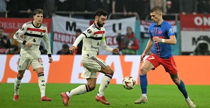 Florin Tănase nu le-a făcut față starurilor lui Manchester United. Foto Facebook FCSB