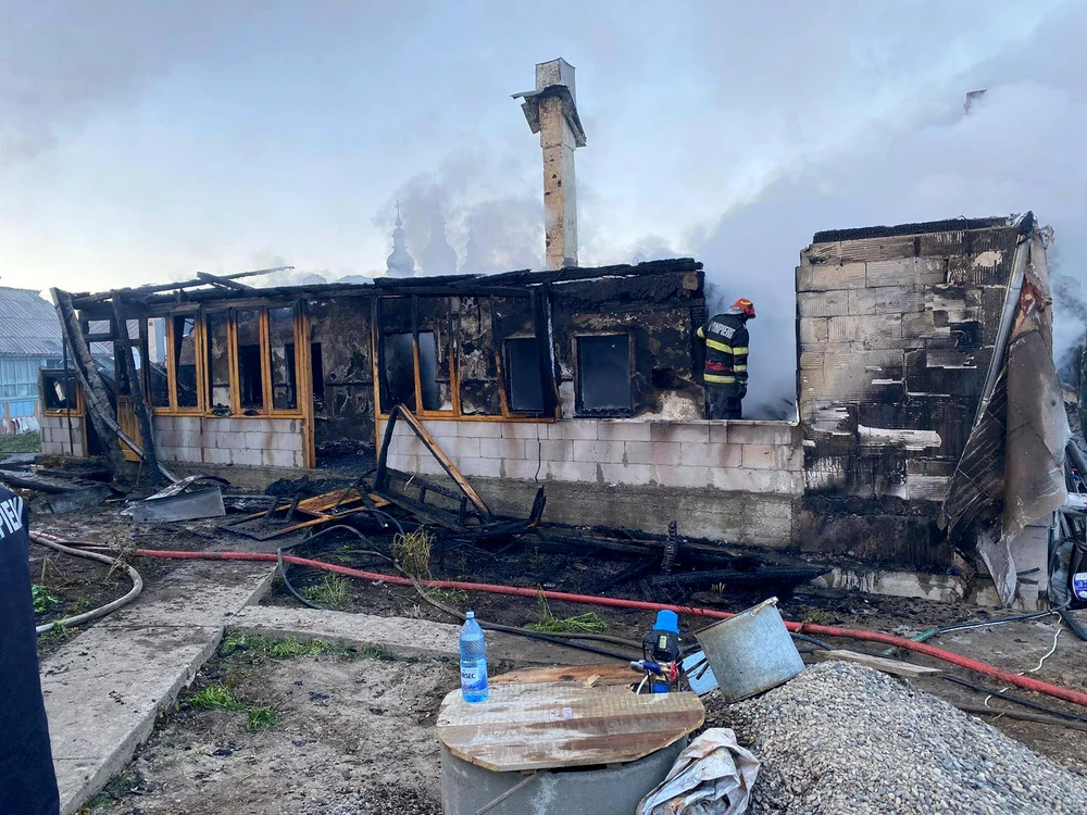 Incendiul a izbucnit pe data de 29 aprilie 2024 FOTO ISU Neanț