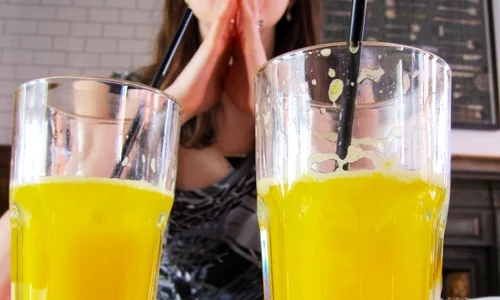 1 bei des suc proaspat de fructe renunta imediat la acest obicei bhqh jpg jpeg