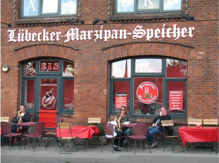 4573528 Luebecker Marzipan Speicher Luebeck jpg jpeg