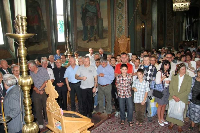 La 90 de ani, Nicolae Oprea este nelipsit de la slujbele de la Biserica Sf. Ioan