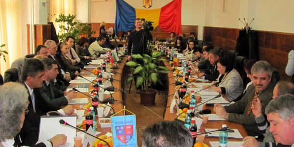 CJ Giurgiu şi mai multe instituţii din Ruse au lansat azi trei mari proiecte europene comune