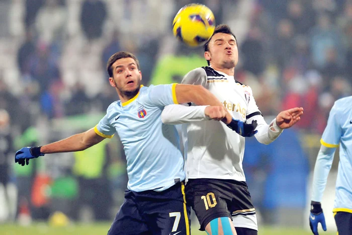 Chipciu şi Budescu vor fi adversari duminică, dar foarte probabil vor fi coechipieri la turneul final al Campionatului EuropeanFoto: Mediafax