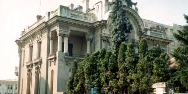 muzeul de arta din turnu severin 