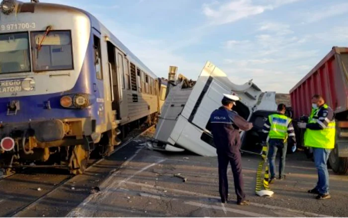 Impactul a scos un vagon de pe șineFoto: ziaruldeiasi.ro