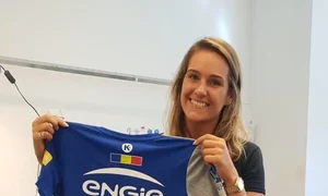  În magazinul virtual, suporterii au o gamă largă de obiecte pe care le pot personaliza dupa bunul plac jpeg