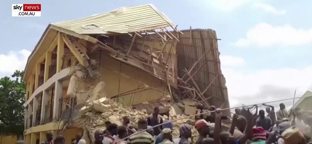 Cel puțin 21 de persoane au murit și 69 au fost rănite după ce o școală s-a prăbușit, în Nigeria VIDEO