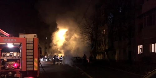 Autoturismul a ars în proporţie de 90%