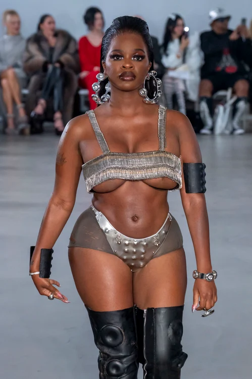 Au prezentat inclusiv modele plinuțe (Foto: Profimedia)