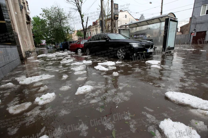 Bucureştiul inundat după furtuna de duminică, 4 mai. (Foto: Sever Gheorghe)