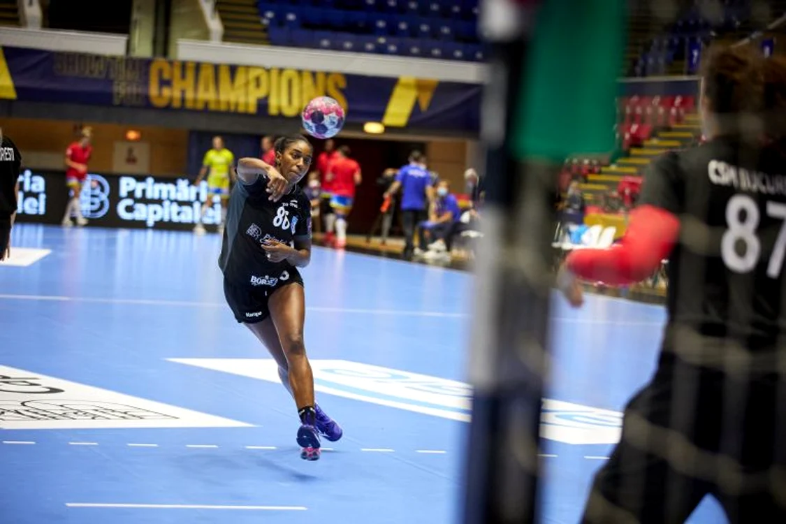 
    Alexandrina Barbosa, înainte de accidentareFOTO: CSM București  
