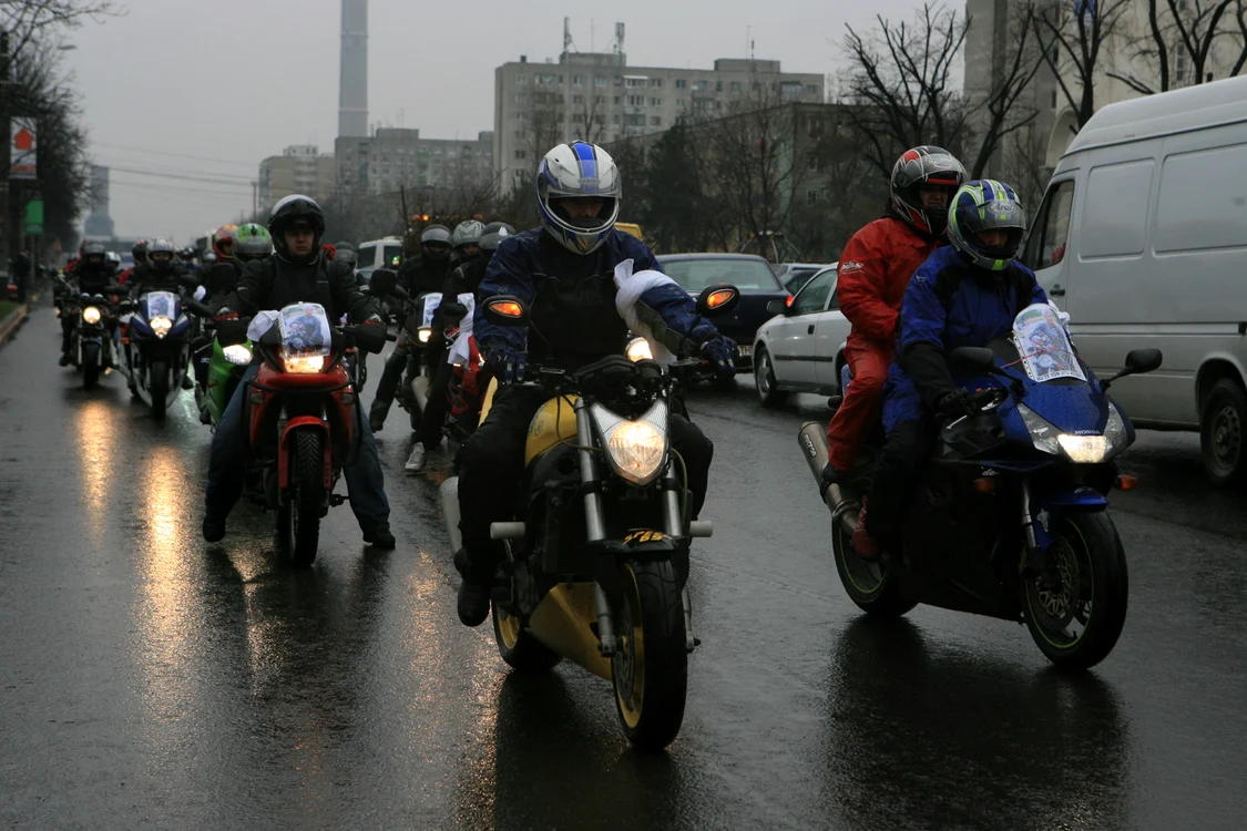
    Comunitatea Cluburilor Moto din România transmite condoleanțe familiei lui Bogdan Gigină  