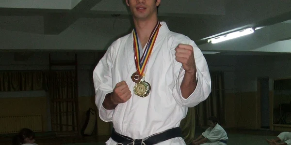 Robert Giurgea este unul dintre cei mai galonaţi karateka din România 
