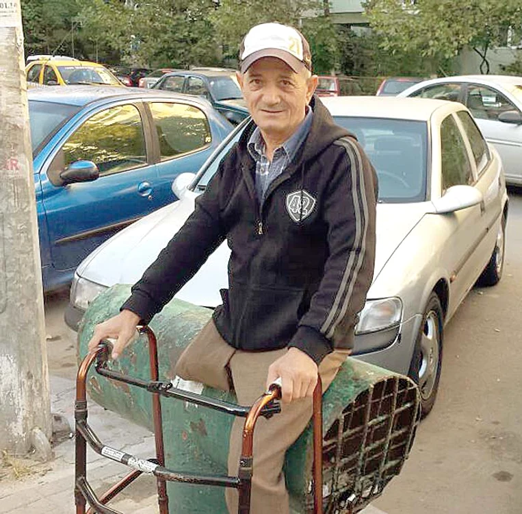 Costică Stan (62 de ani) a fost strungar şi trăieşte dintr-un ajutor de handicap de 95 de lei