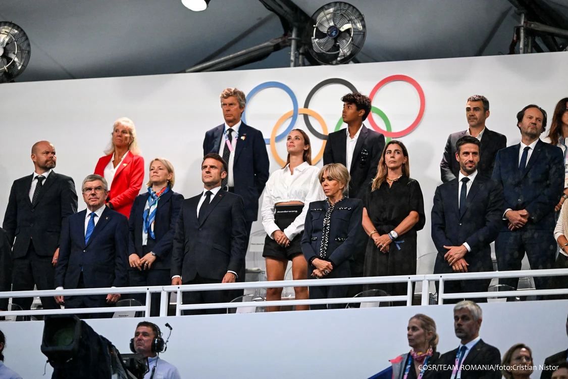 Emmanuel Macron, la loc de cinste la deschiderea Jocurilor Olimpice. Foto Cristian Nistor/COSR