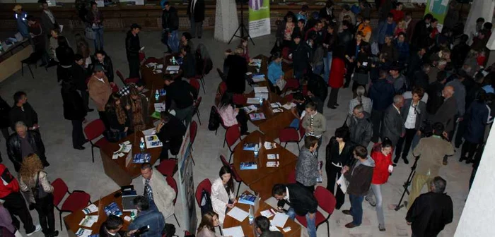 Majoritatea posturilor oferite în cadrul bursei erau în domeniul confecţiilor