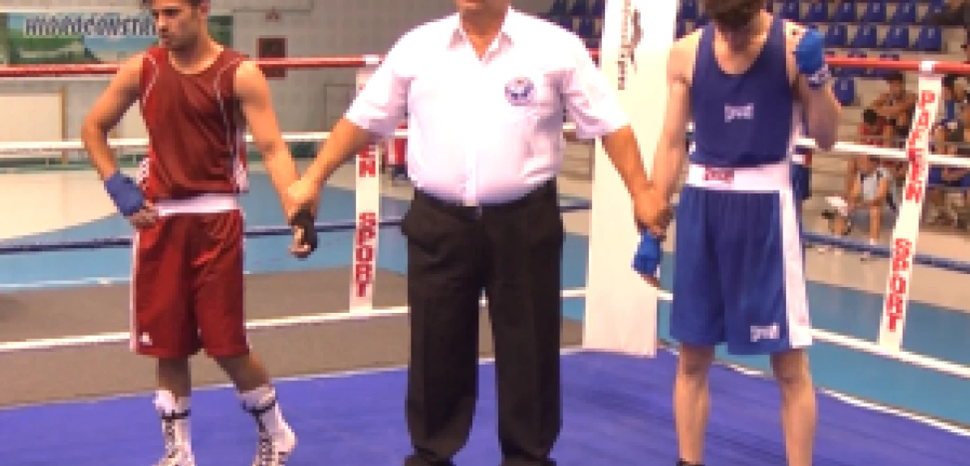 Ovidiu Berceanu şi Andrei Dragomiri sunt campionii României la box