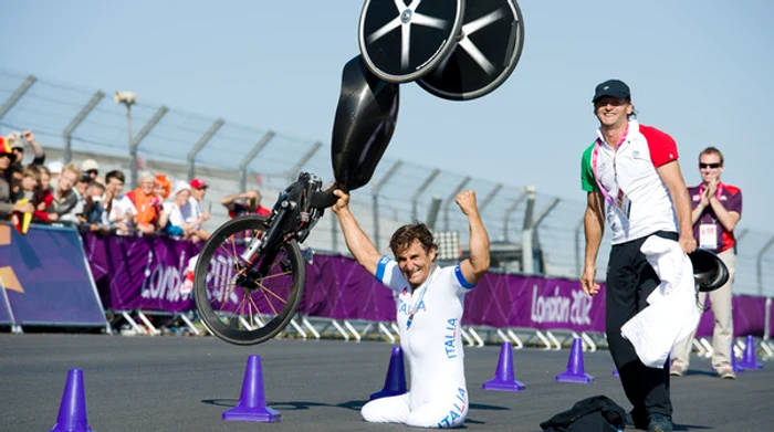 
    Alex Zanardi, după titlul paralimpic din 2012  