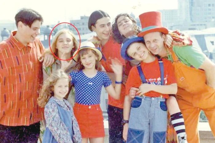 Principalii membri ai trupei Abracadabra şi-au dat întâlnire, în aprilie 2010, la emisiunea “Weekend cu Monica Dascălu“ de la Pro tv Internaţional