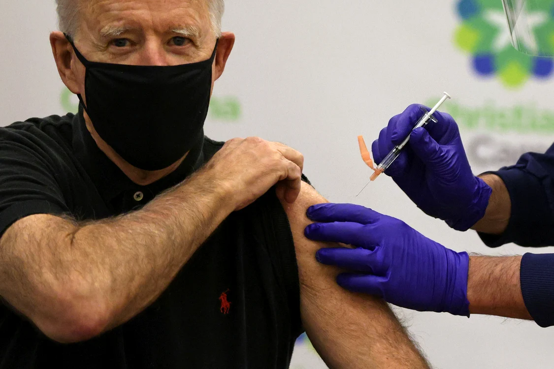 
    Joe Biden a primit a doua doză de vaccinFoto: Getty  