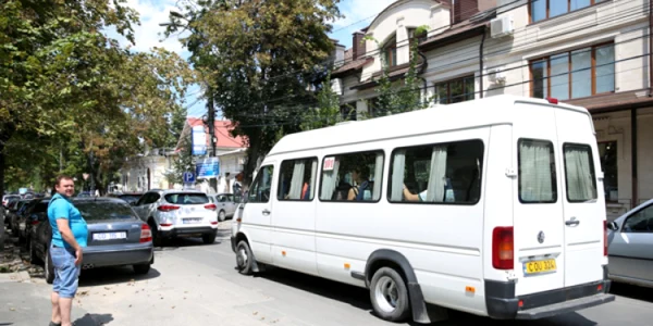 microbuz chisinau foto ipn