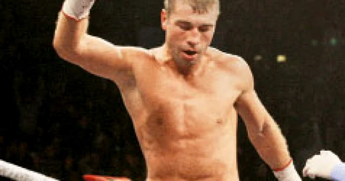 Lucian Bute rămâne campion mondial la box şi promite să ne ofere alte nopţi albe de neuitat.