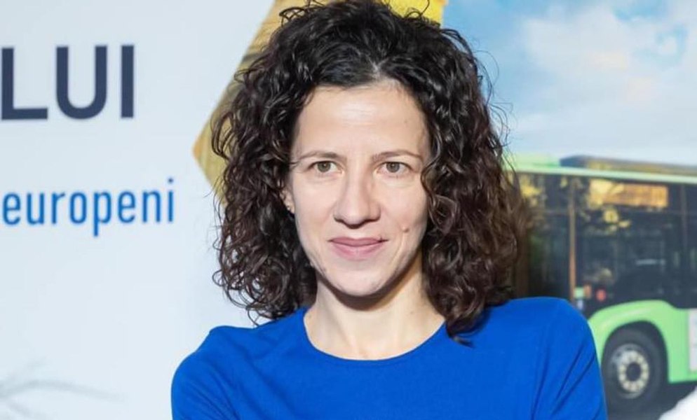 Autoritățile verifică modul în care comisarul european Roxana Mînzatu și-a extins casa. Imobilul este monument istoric