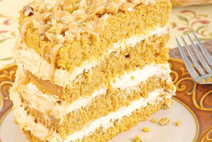 
    Tort cu cremă de brânză  