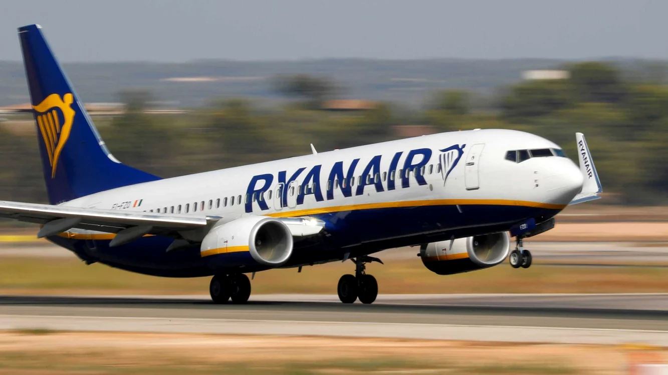 Sechestru pe un avion Ryanair după ce compania a refuzat să plătească despăgubiri FOTO: Arhivă
