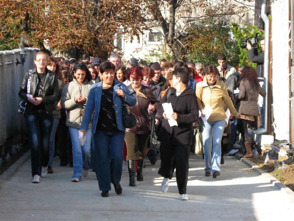 Oamenii au aşteptat cu sufletul la gură să înceapă selecţia