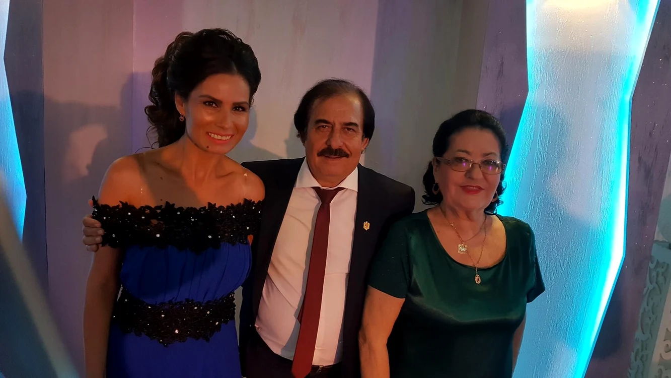 Solista Daniela Ploia, alături de soții Nicolae Botgros și Lidia Bejenarufoto: arhivă personală