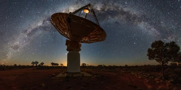 Telescopul australian ASKAP foto via CSIRO