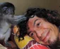 Bogdan Veselovski cu o maimuta in Africa foto arhiva personala jpg