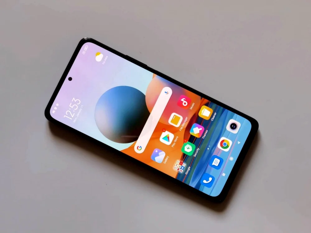 Xiaomi Redmi Note 10. Pro FOTO Adrian Pogîngeanu