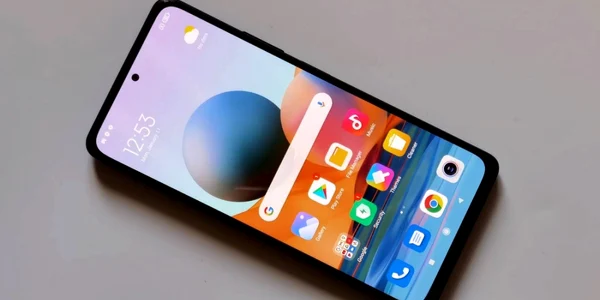 Xiaomi Redmi Note 10 Pro FOTO Adrian Pogîngeanu