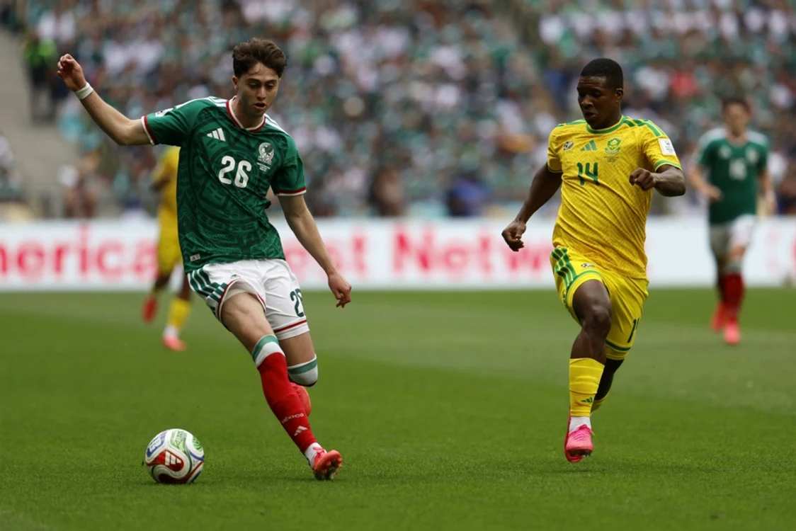 Mexicanii au dominat confruntarea cu Africa de Sud (Foto: EPAImages)