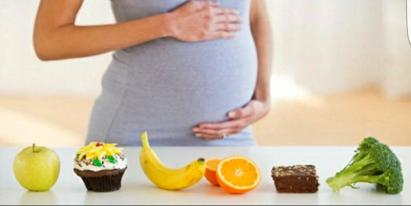 
    Iată care sunt alimentele recomandate în timpul sarcinii și a nutrienților optimifoto: captura Facebook  