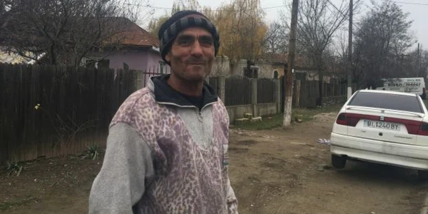 Asistaţii sociali rămaşi fără ajutor social refuză să meargă la muncă cu ziua  