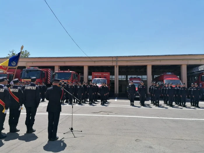 Tinerii soldaţi au încheiat un contract pentru următorii patru ani FOTOGRAFII: A.M.