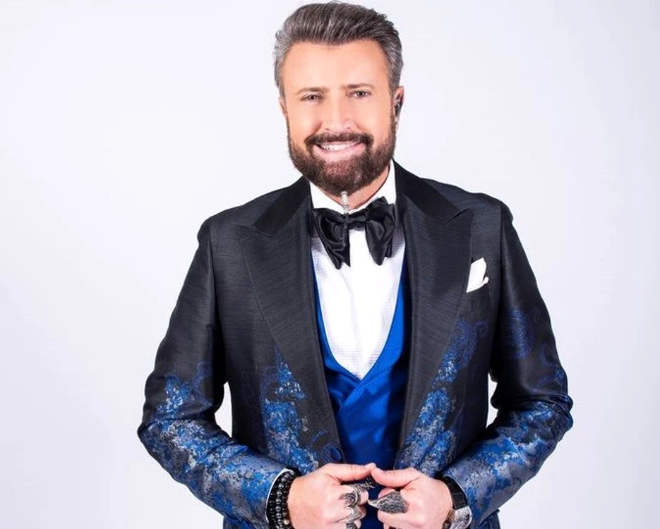 
    Catalin Botezatu  