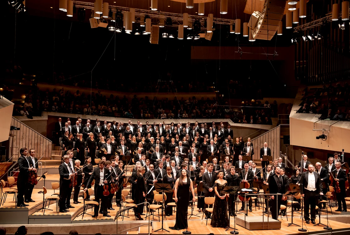 Marvic Monreal, Corinne Winters, Jakub Hrůša, David Butt Philip, Matthew Rose, Filarmonica și Corul 
